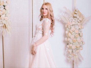 Alienanna18 - i like have fun and enjoy life, i like do hot shows and get pleasure.. you want me? Join me!